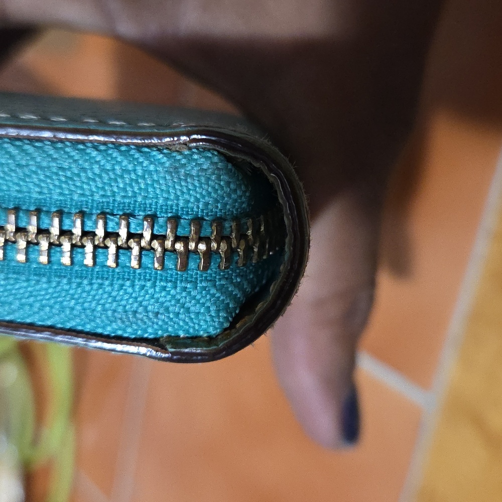 Kate Spade Teal Wallet - Picture 9 of 13